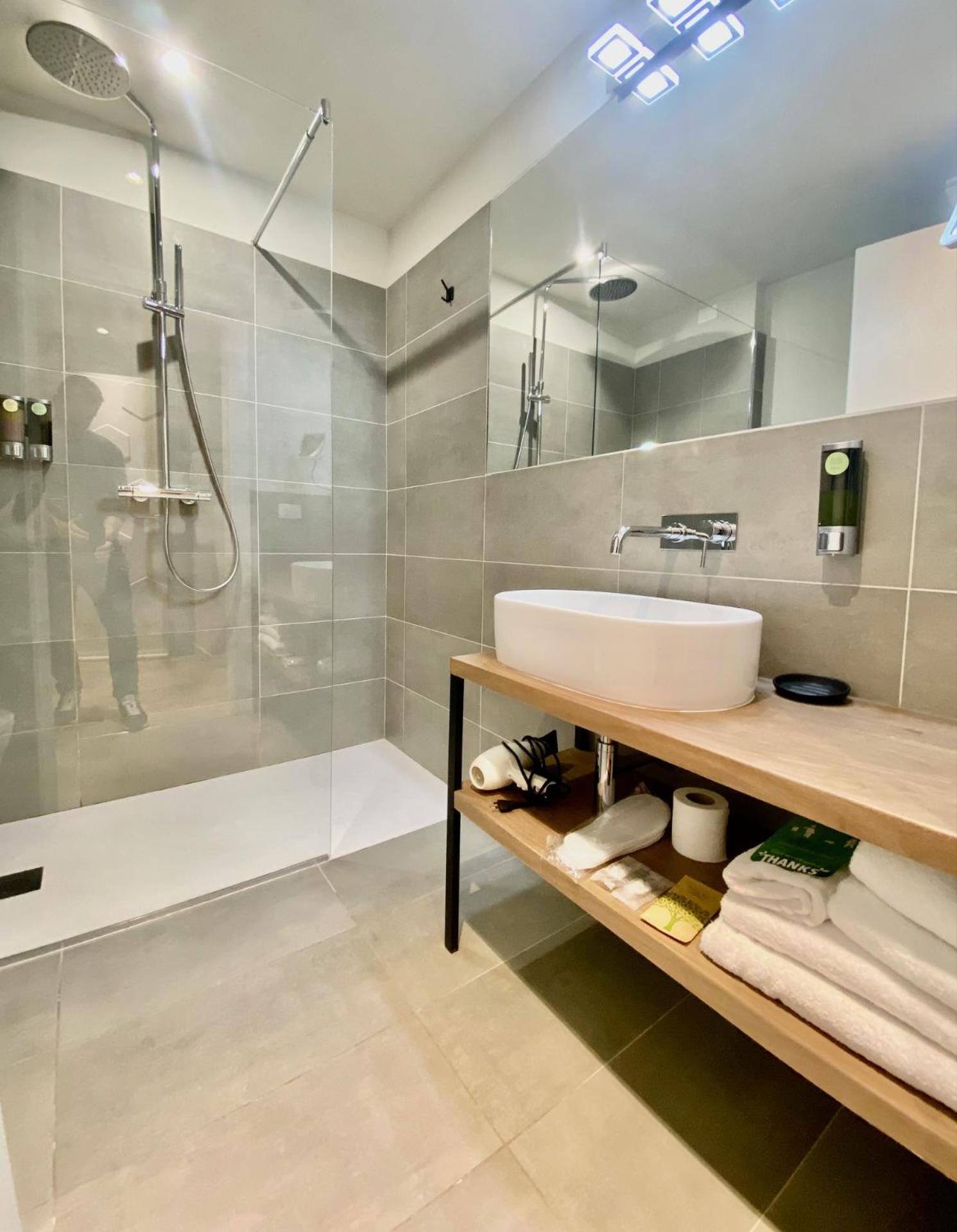 Malvezzi24 Boutique Rooms Desenzano del Garda Dış mekan fotoğraf
